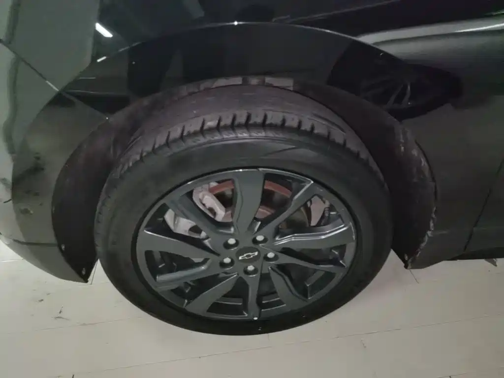 Chevrolet Equinox — миниатюра 23