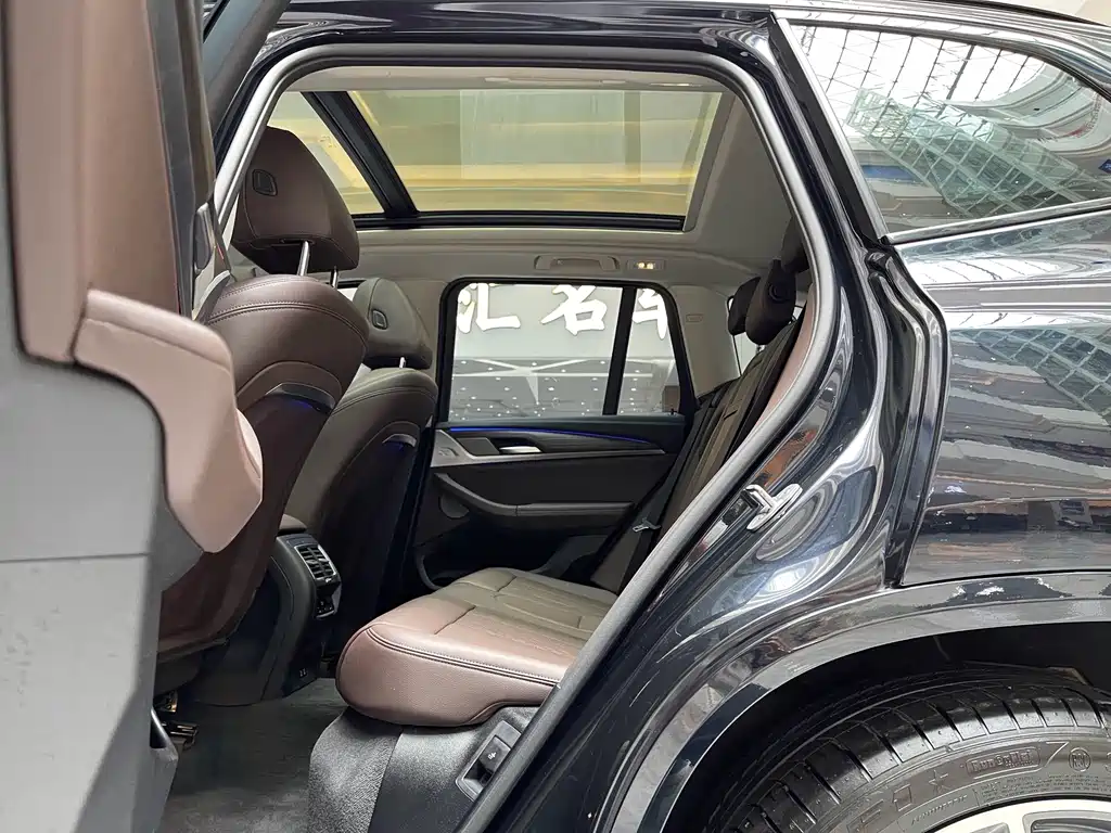 BMW X3 — миниатюра 11