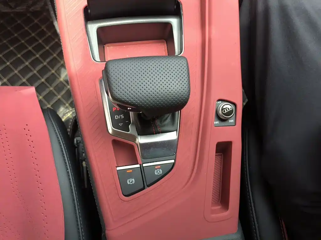 Audi A4L — миниатюра 7
