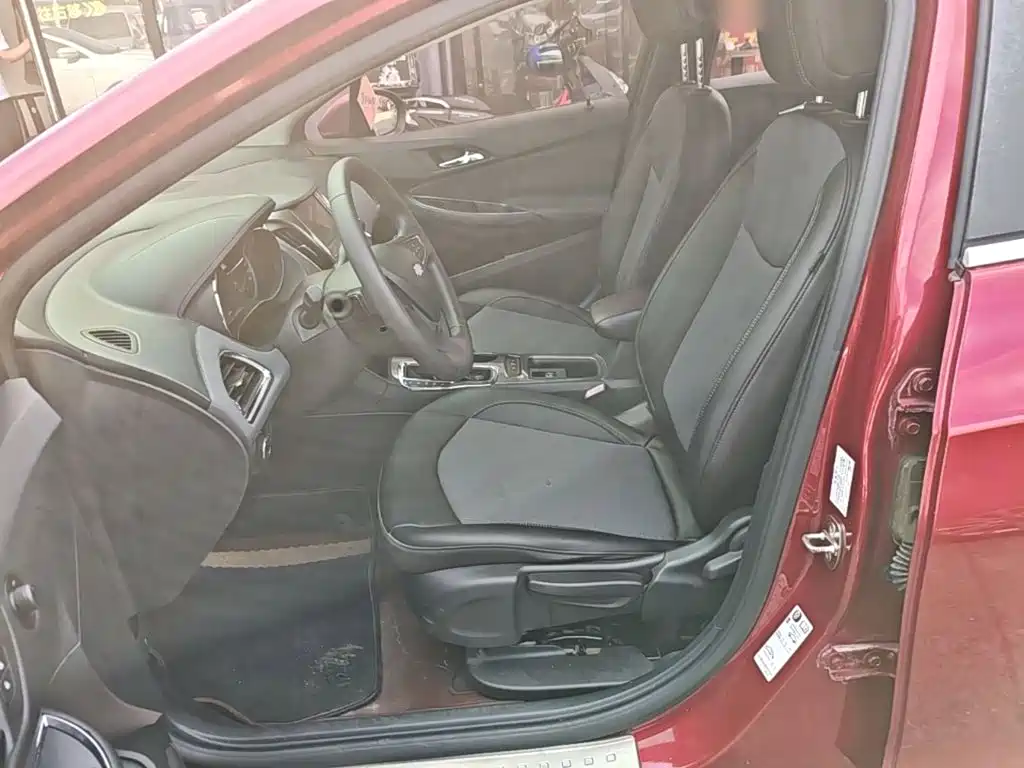 Chevrolet Cruze — миниатюра 15