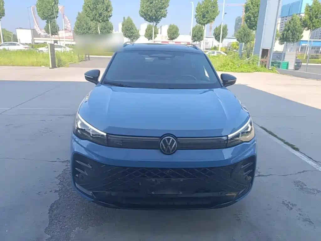 Volkswagen Tiguan L — миниатюра 3