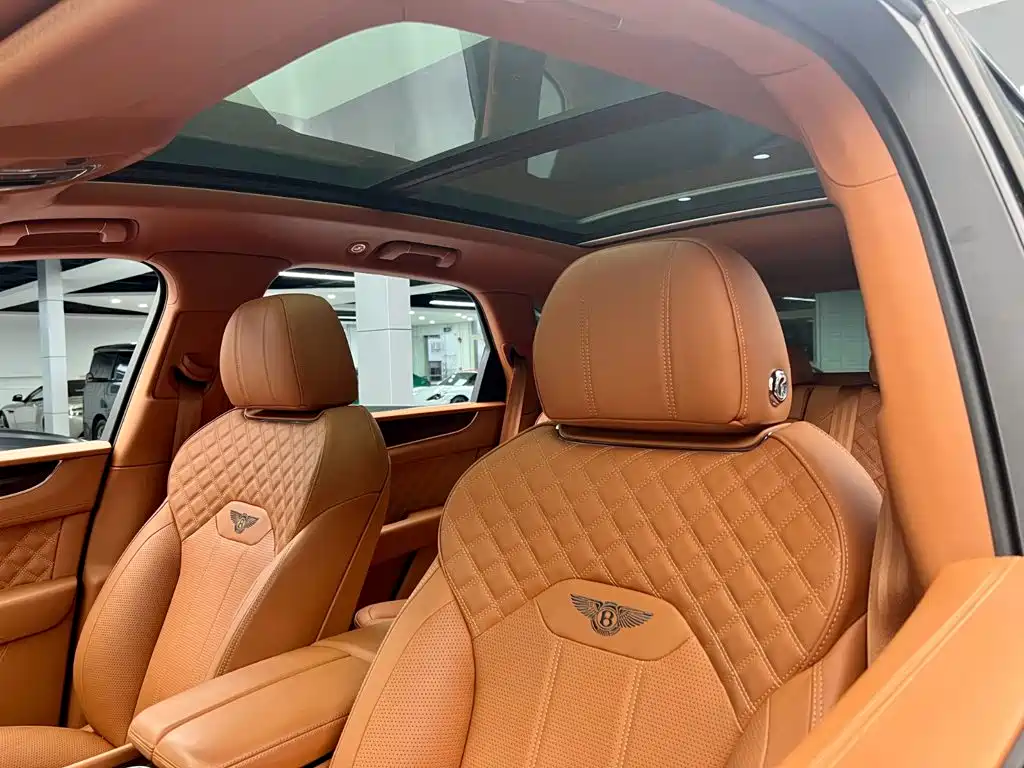 Bentley Bentayga — миниатюра 15