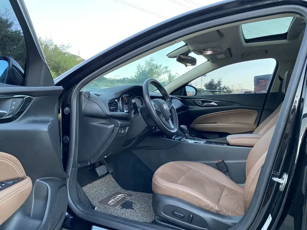 Buick Regal — миниатюра 6