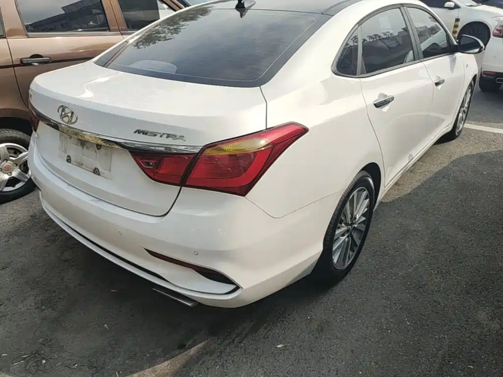 Hyundai Mistra — миниатюра 7