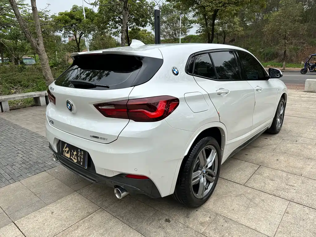 BMW X2