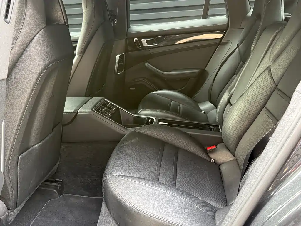Porsche Panamera — миниатюра 12