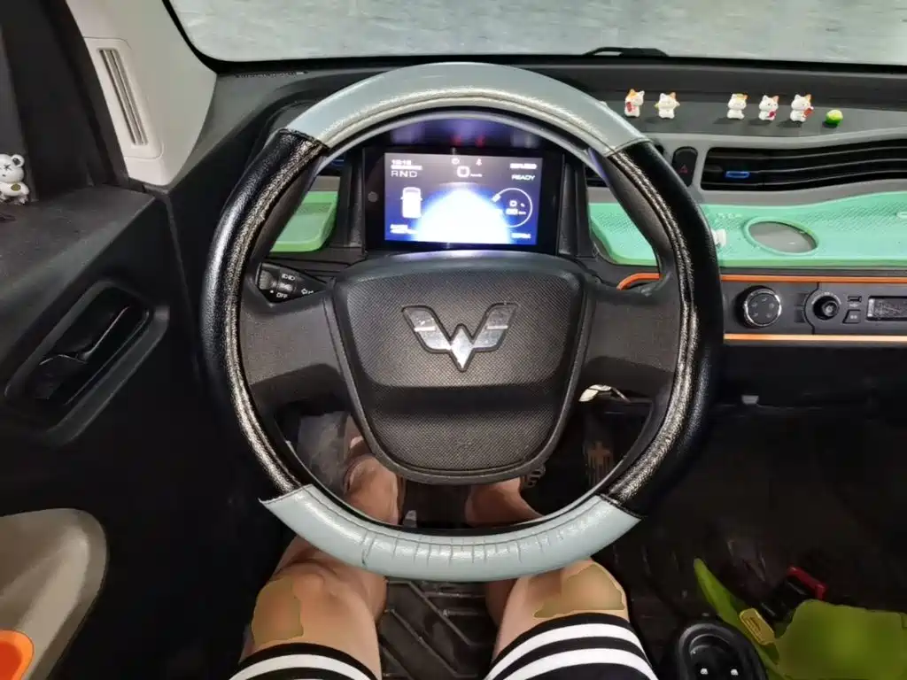 Wuling MINIEV — миниатюра 11