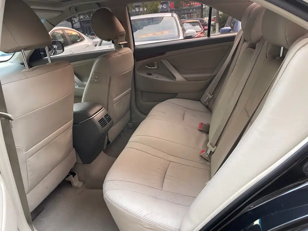 Toyota Camry 2013 200G Luxury