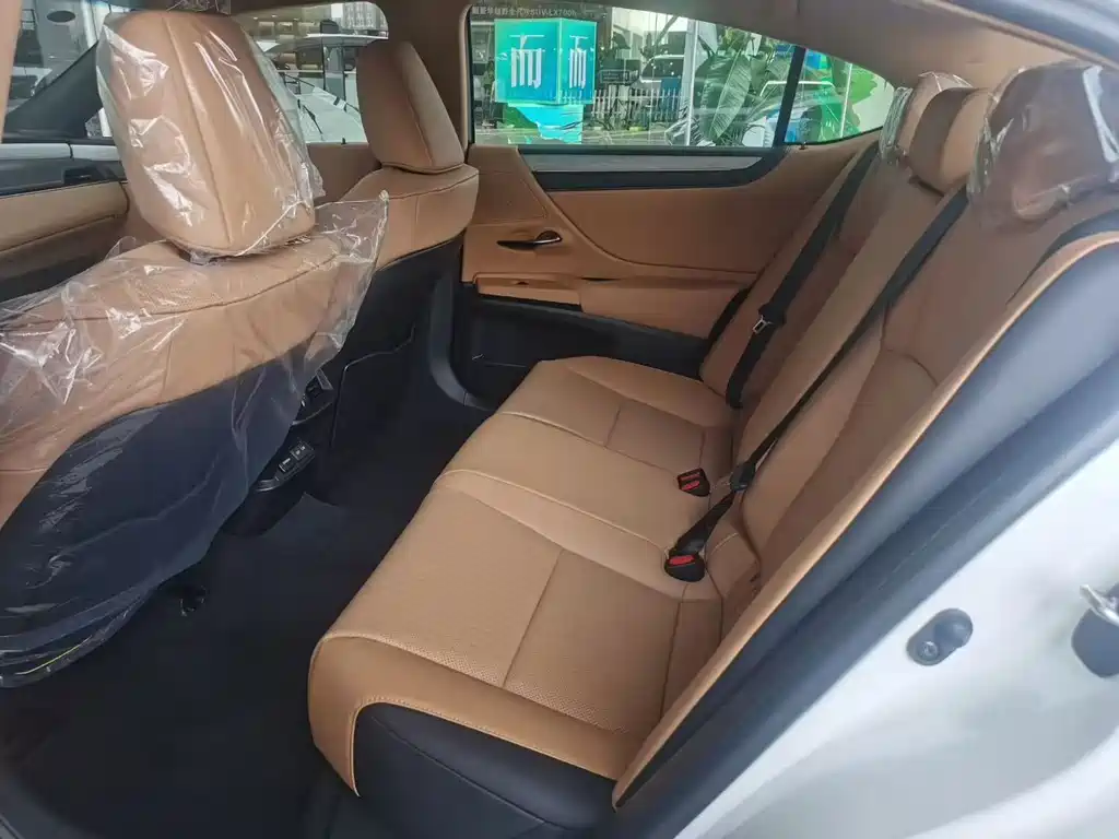 Lexus ES 2025 200 Premium