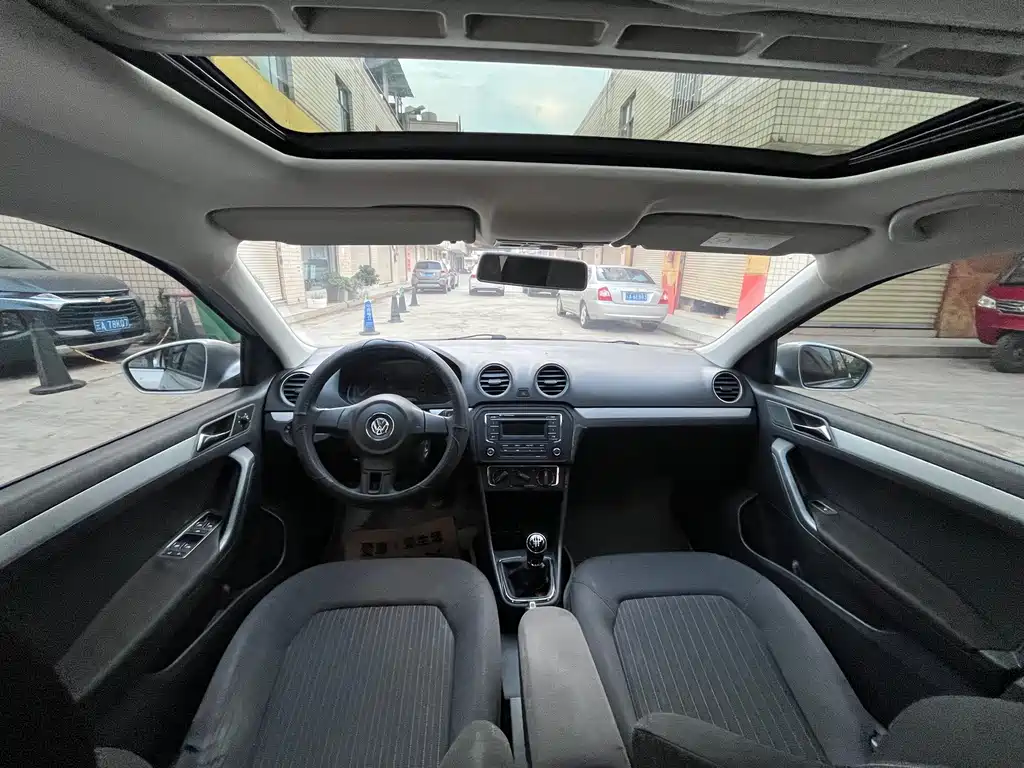 Volkswagen Jetta — миниатюра 6