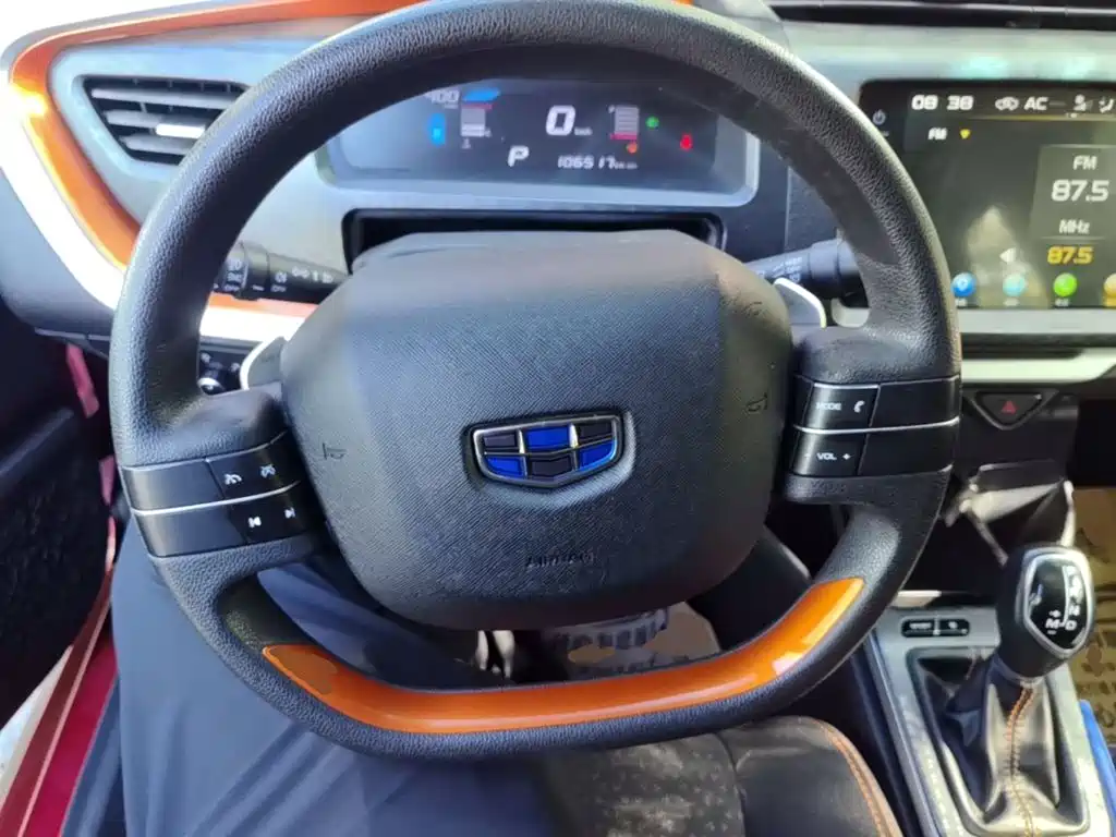 Geely Vision X1 — миниатюра 11