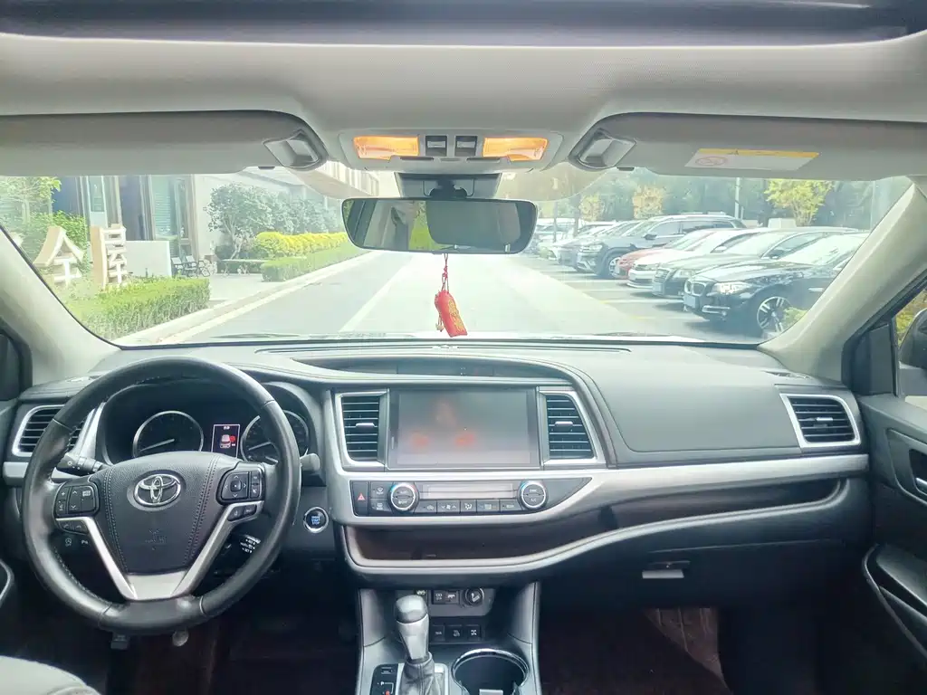 Toyota Highlander — миниатюра 7