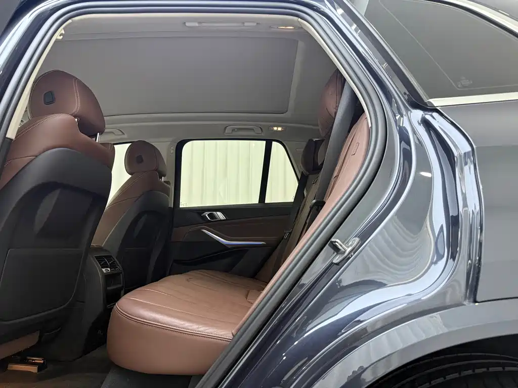 BMW X5 (Import) — миниатюра 6