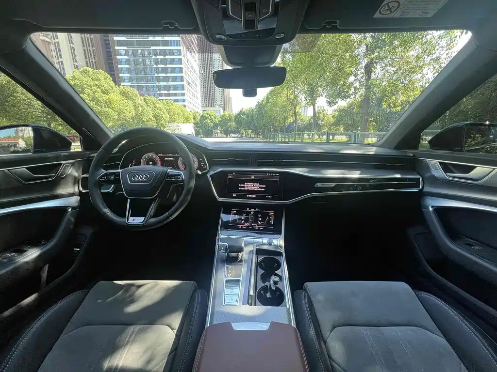 Audi A6L — миниатюра 5