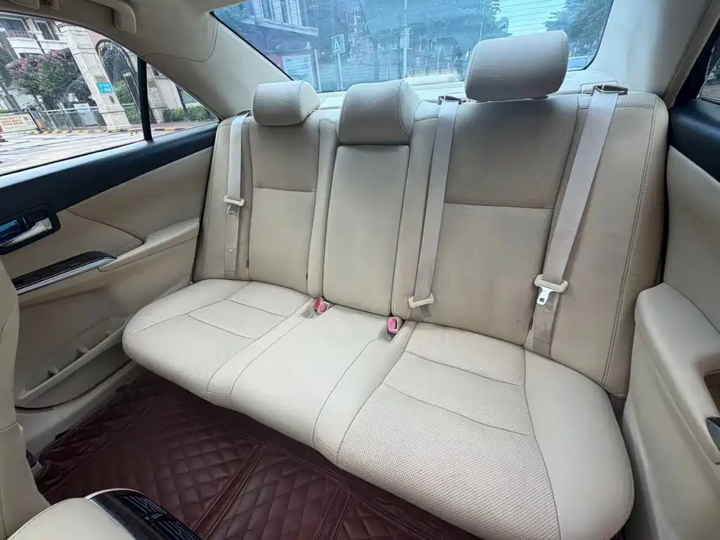 Toyota Camry — миниатюра 11