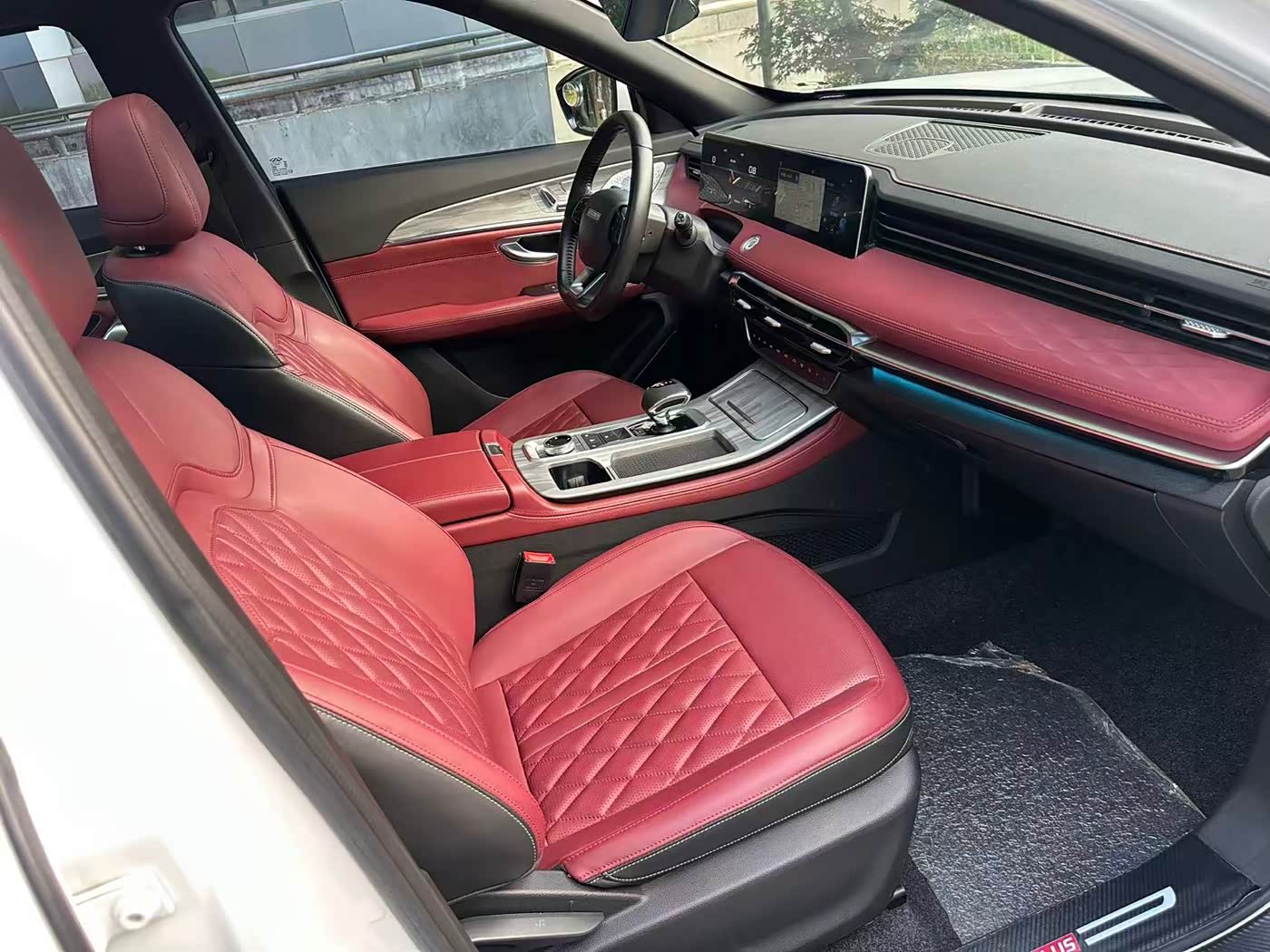 Jetour Jetour X70 PLUS 1.5 л 2023 г. Белый, пробег 24000 км
