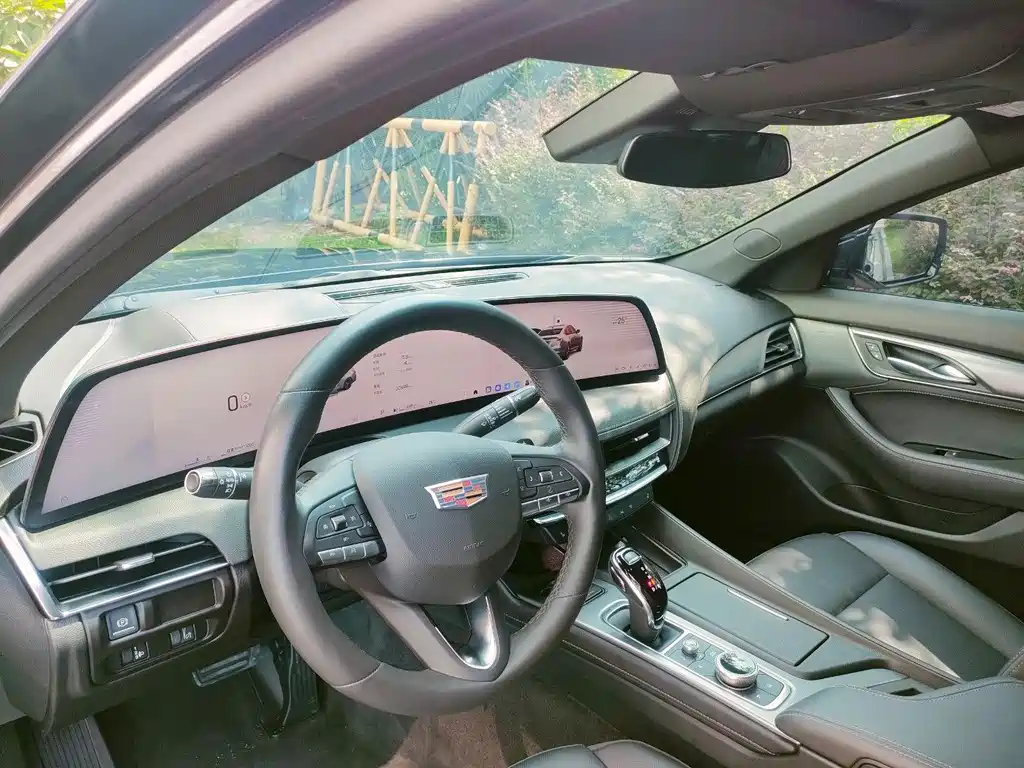 Cadillac CT5 — миниатюра 15