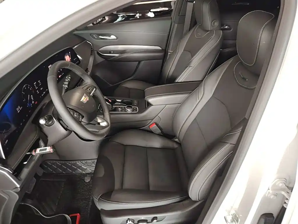 Cadillac XT4 — миниатюра 15