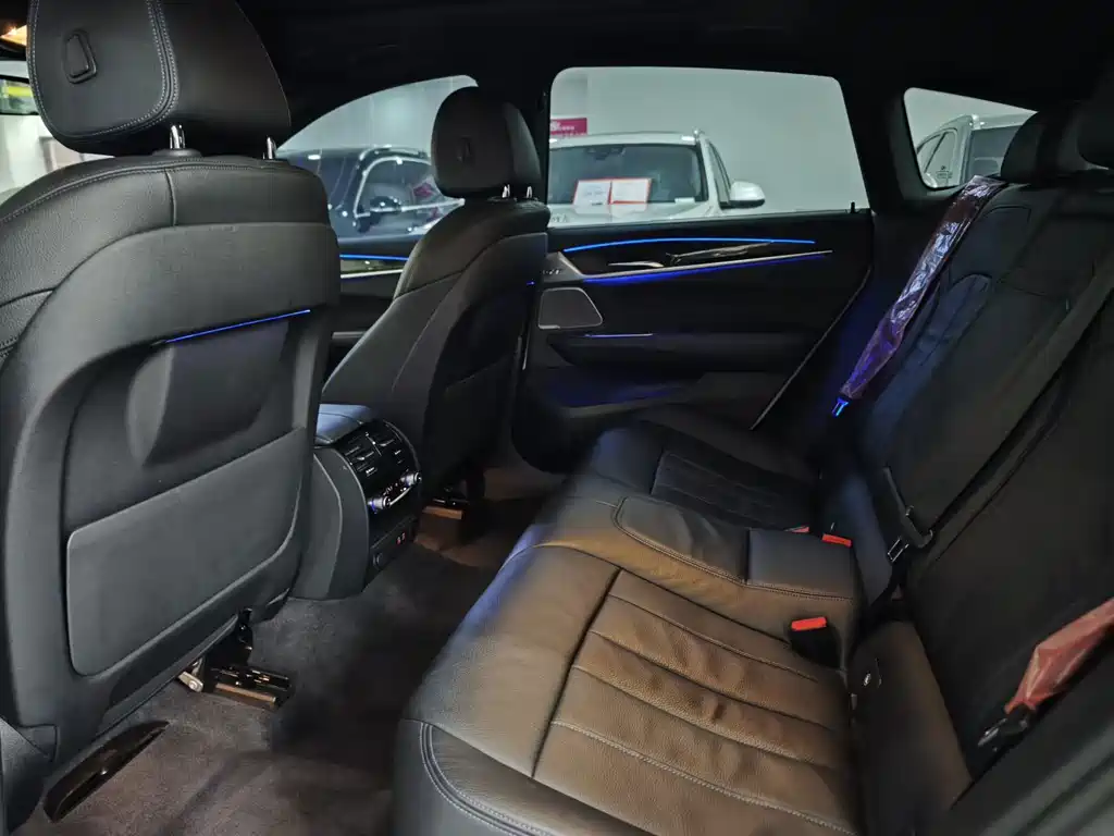 BMW 6 Series GT — миниатюра 5