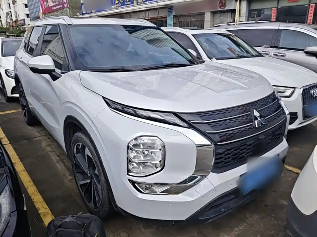 Mitsubishi Outlander — миниатюра 4
