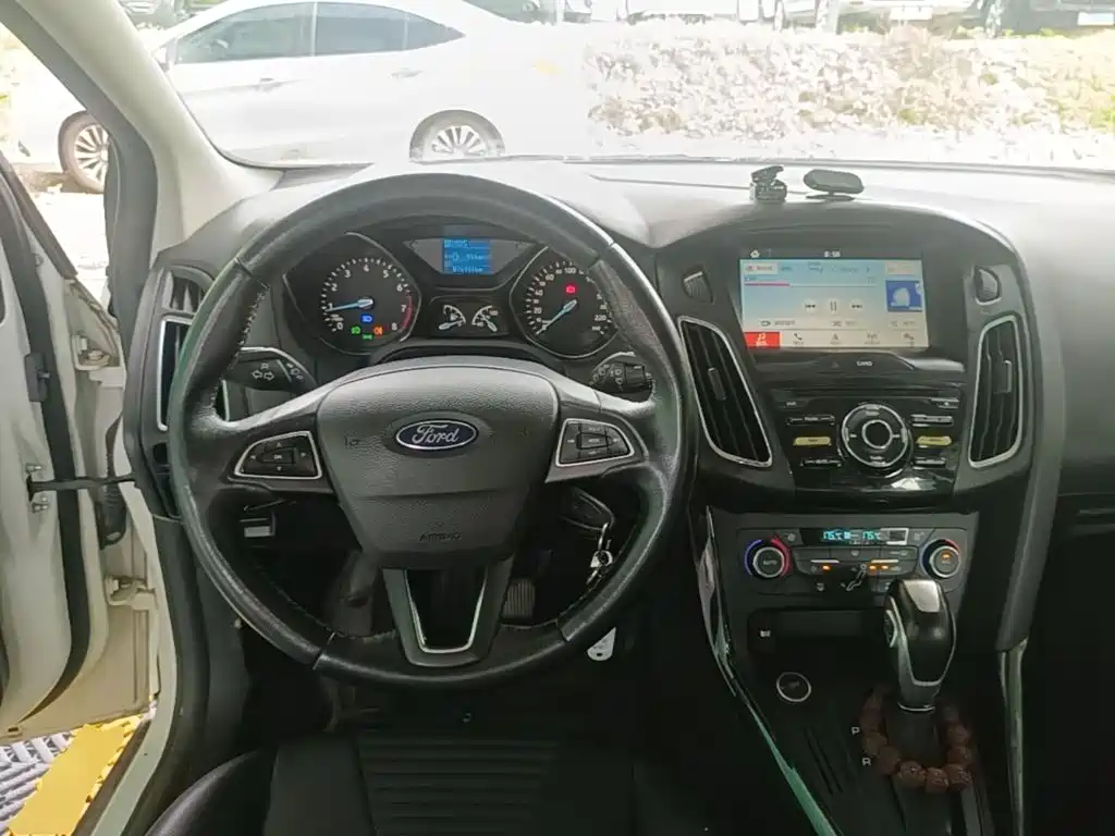 Ford Focus — миниатюра 10