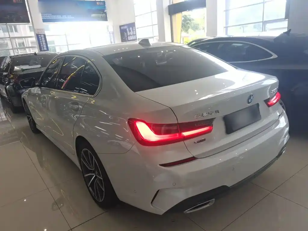 BMW 3 Series — миниатюра 5