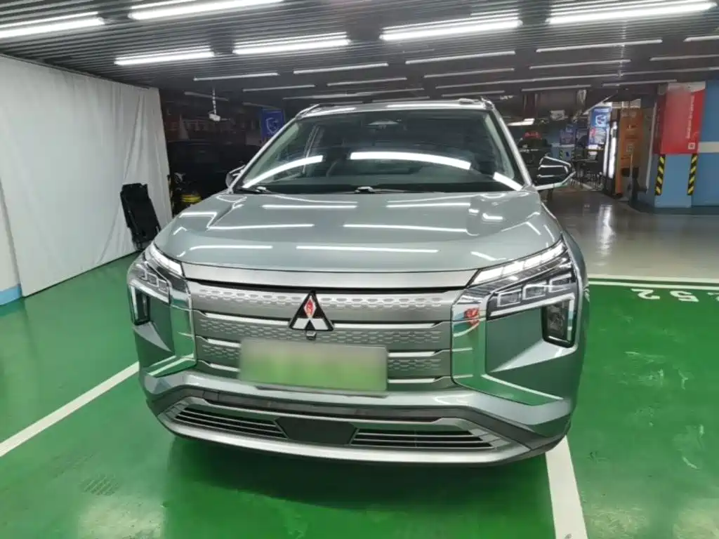 Mitsubishi AIRTREK — миниатюра 3