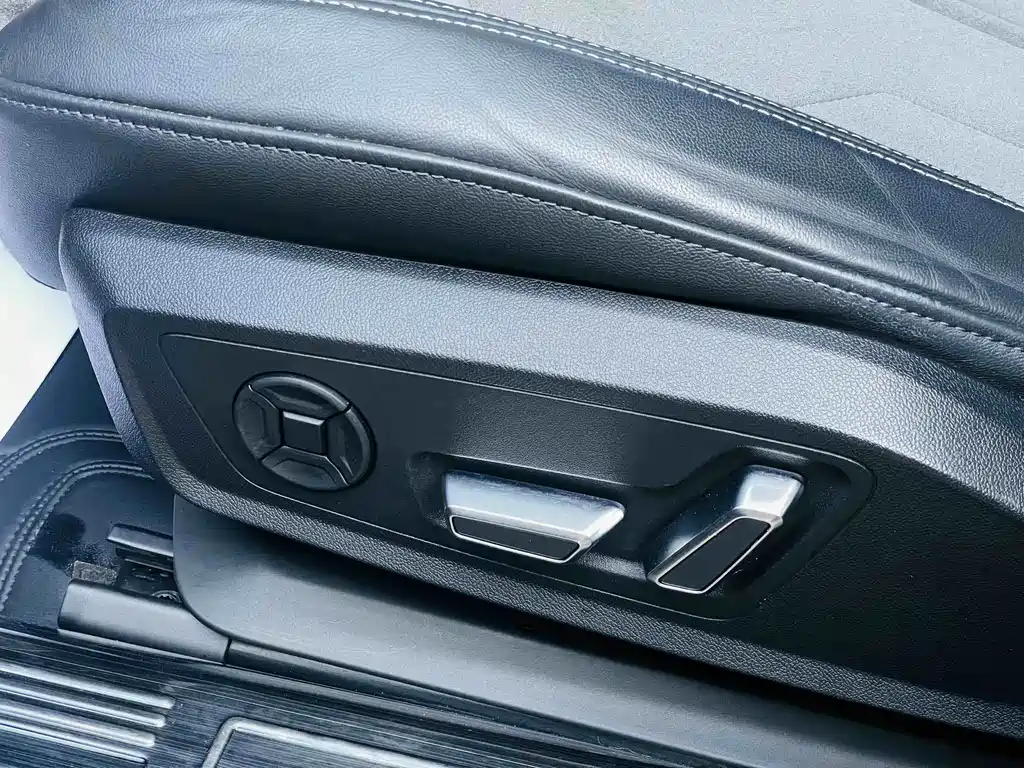 Audi A6L — миниатюра 21