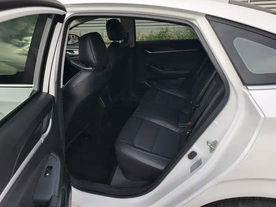 Changan Eado — миниатюра 11