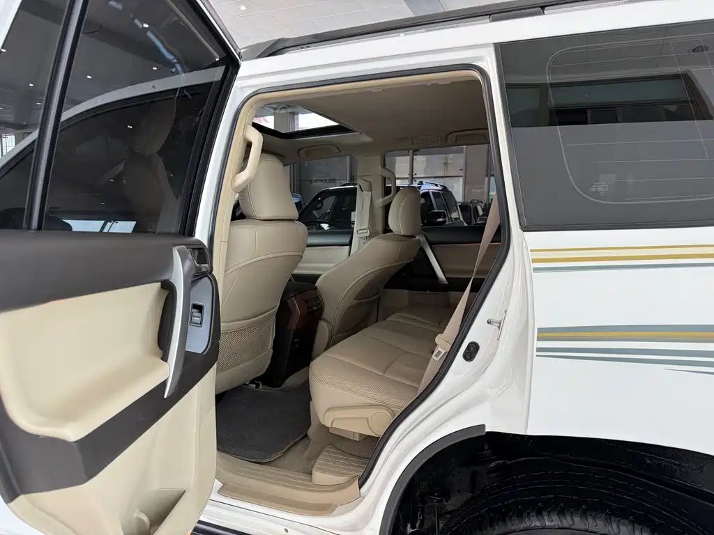 Toyota Land Cruiser Prado 2010 4.0L AT TX
