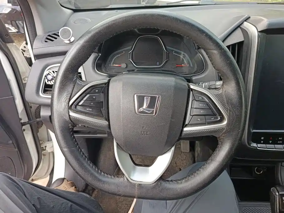 Luxgen U5 SUV — миниатюра 15