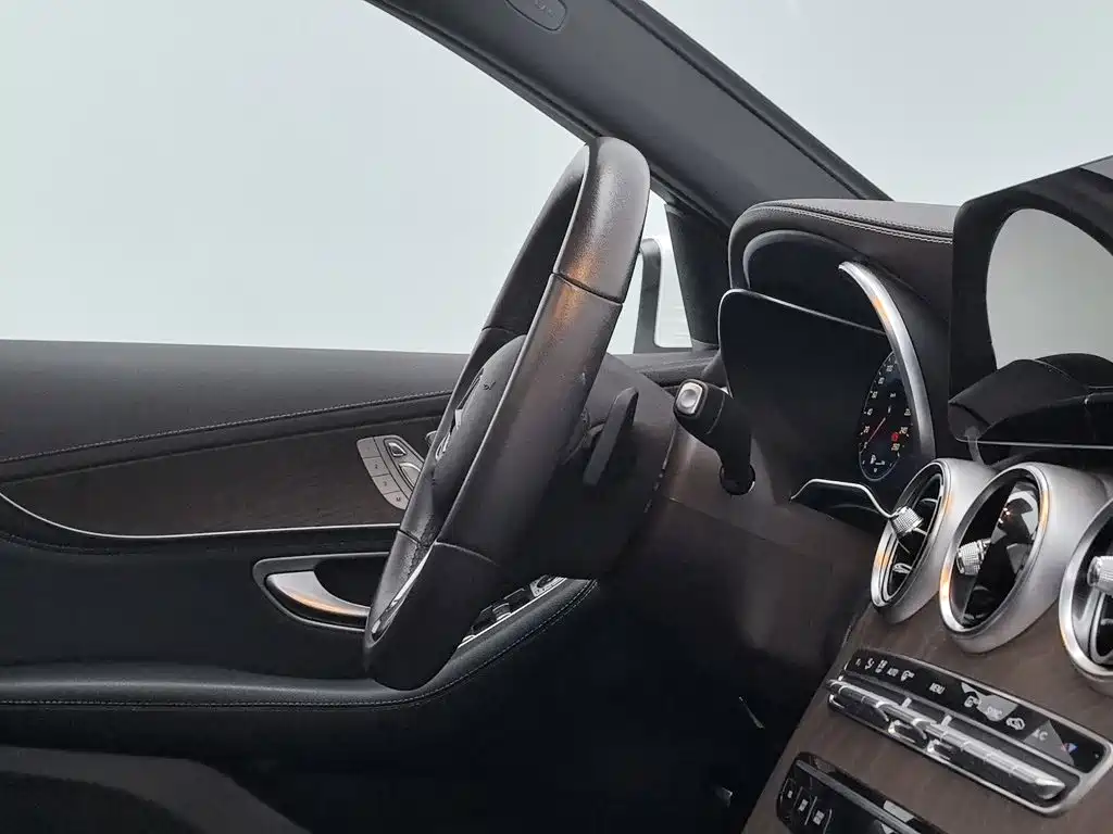 Mercedes-Benz GLC — миниатюра 22
