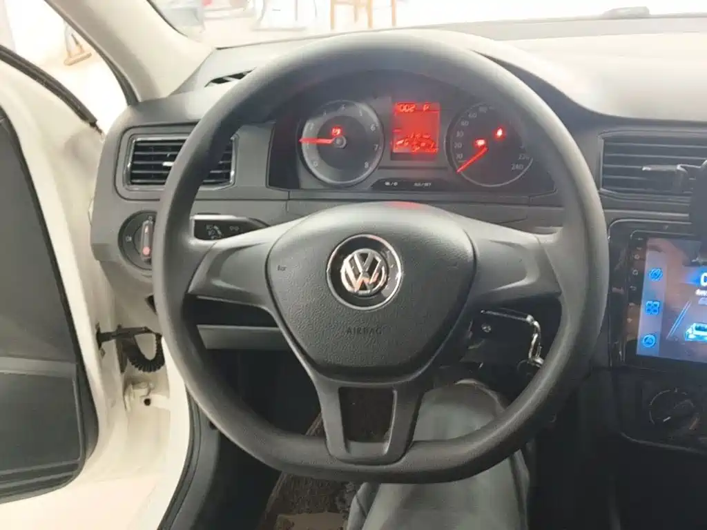 Volkswagen Santana — миниатюра 11