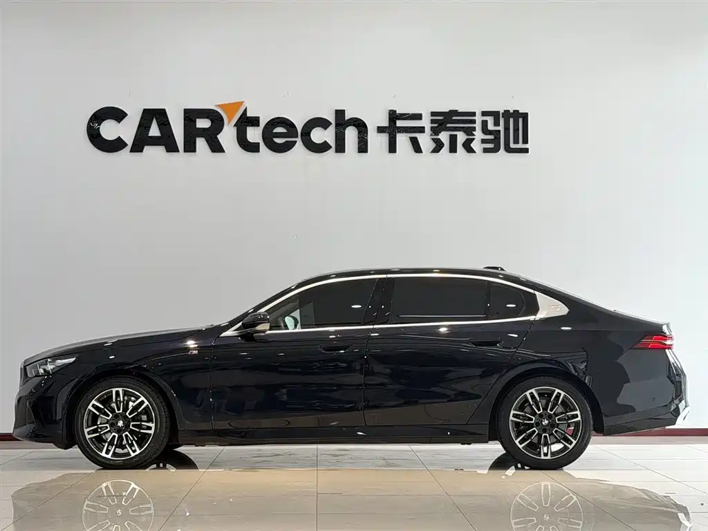 BMW 5 Series 5 2024 525Li M Sport