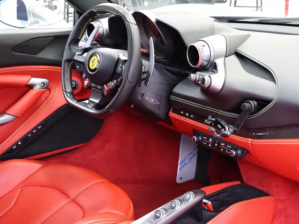 Ferrari F8 — миниатюра 9