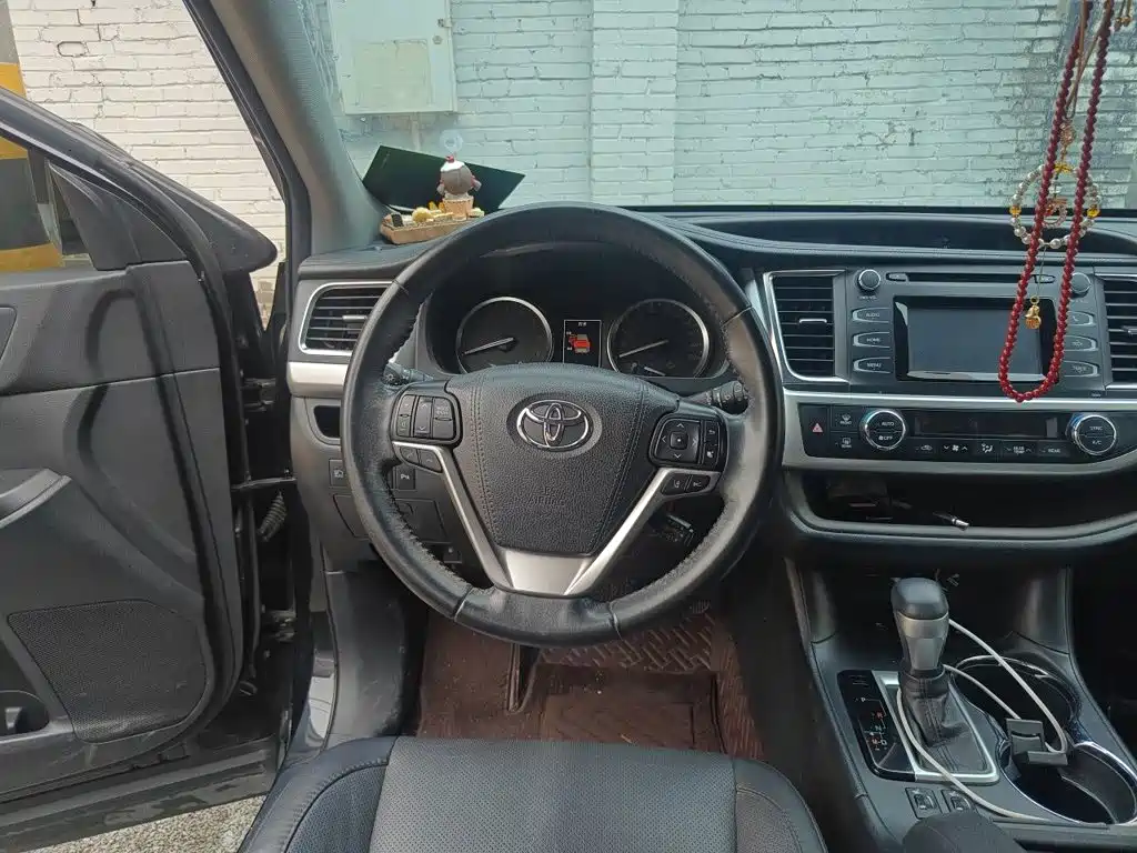 Toyota Highlander — миниатюра 6