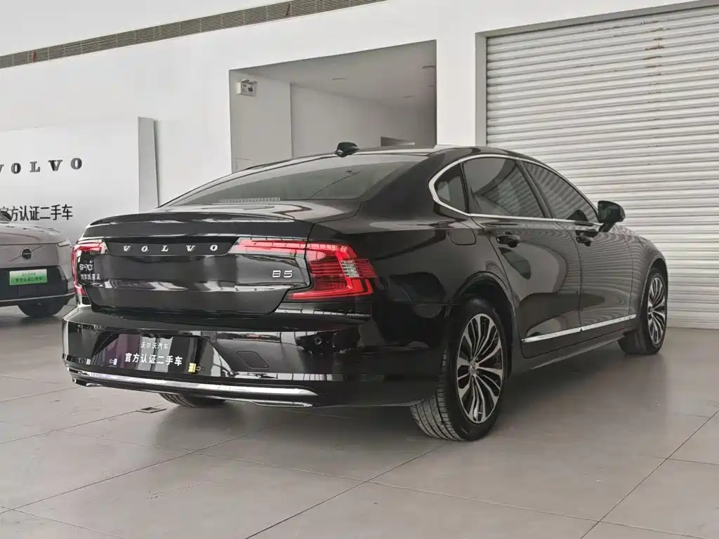 Volvo S90 — миниатюра 13