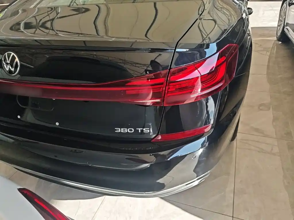Volkswagen Passat — миниатюра 8