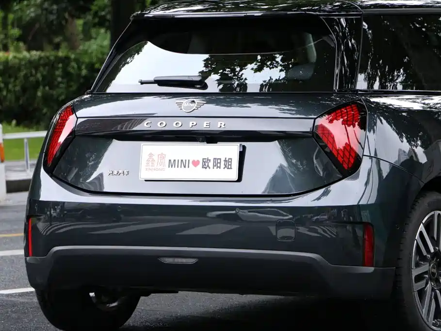 MINI MINI COOPER EV — миниатюра 11