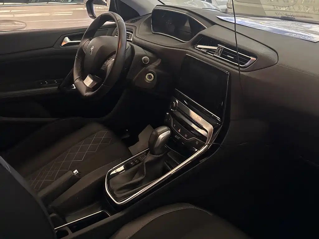 Peugeot 308 — миниатюра 14