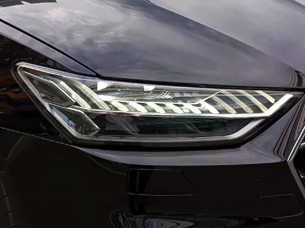 Audi A7L 2024 45 TFSI quattro
