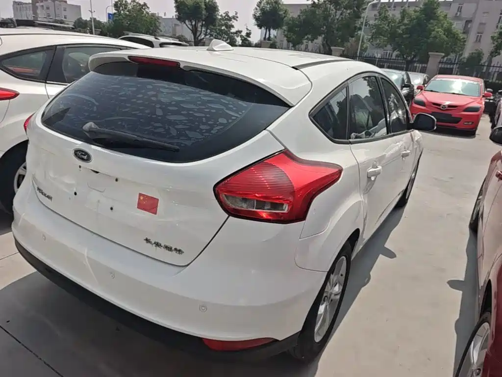 Ford Focus — миниатюра 7