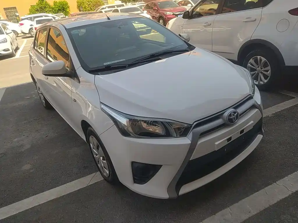Toyota Yaris L — миниатюра 4