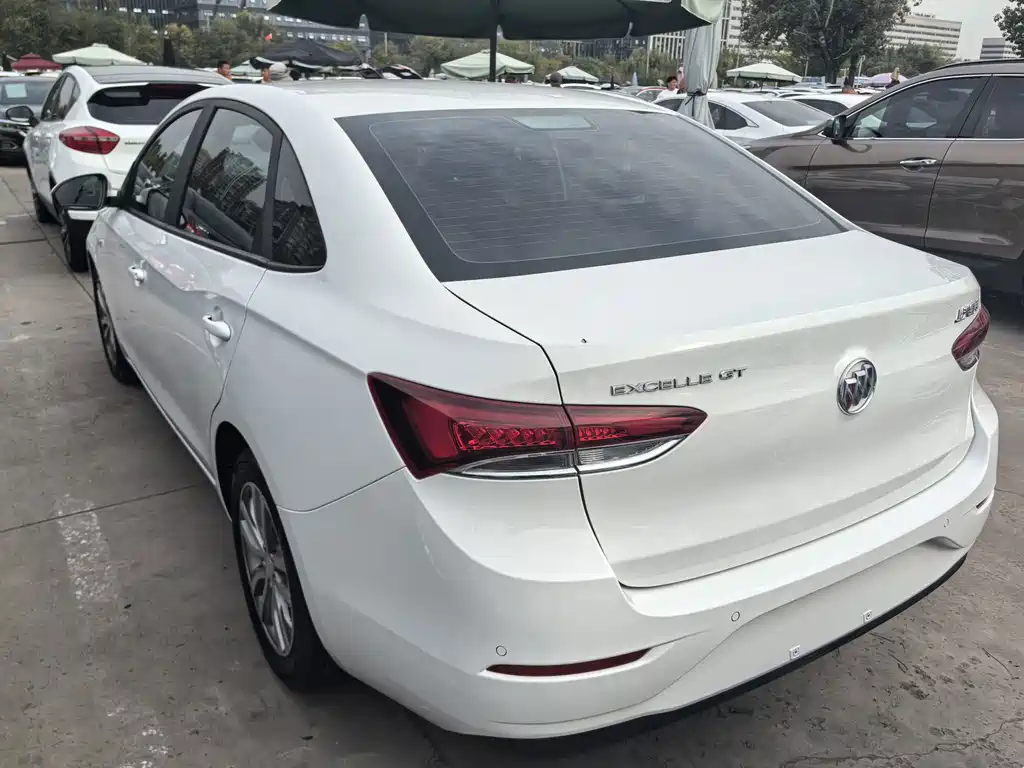 Buick Excelle — миниатюра 8