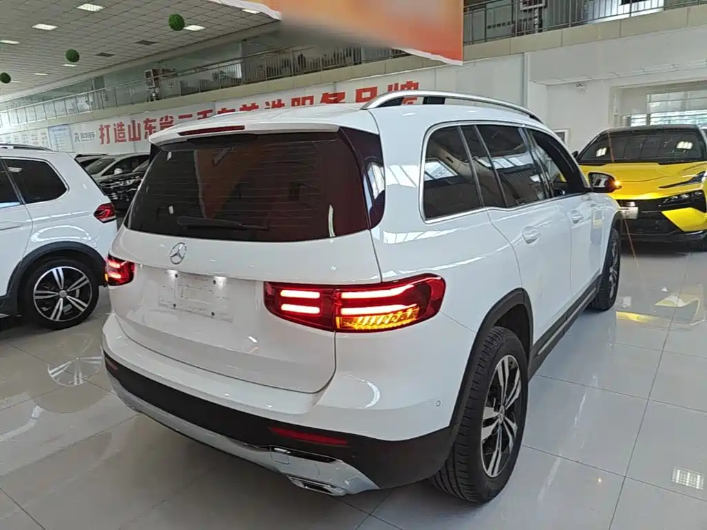 Mercedes-Benz GLB — миниатюра 7