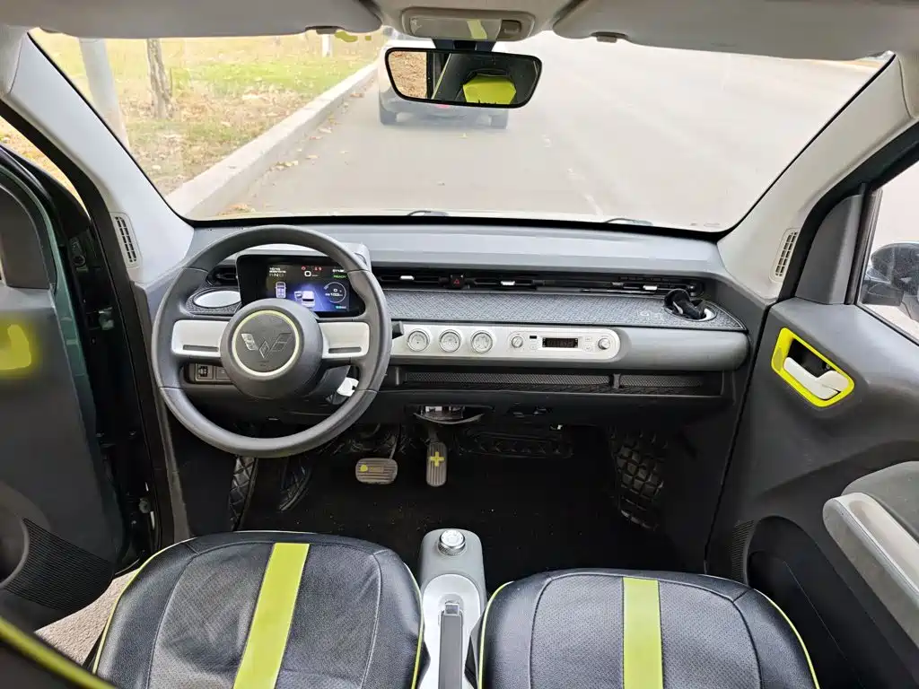 Wuling MINIEV — миниатюра 10