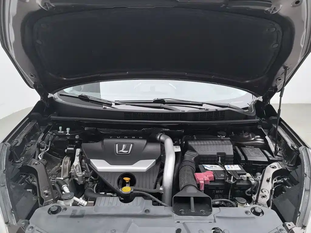 Luxgen U6 — миниатюра 6