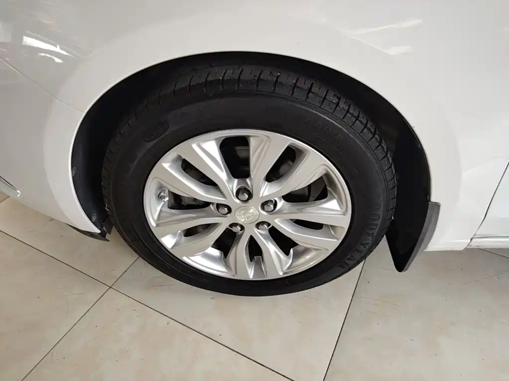 Buick Excelle — миниатюра 23