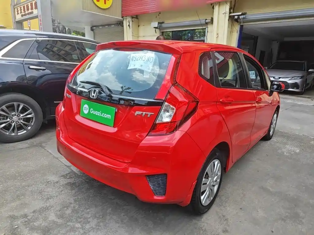 Honda Fit — миниатюра 7