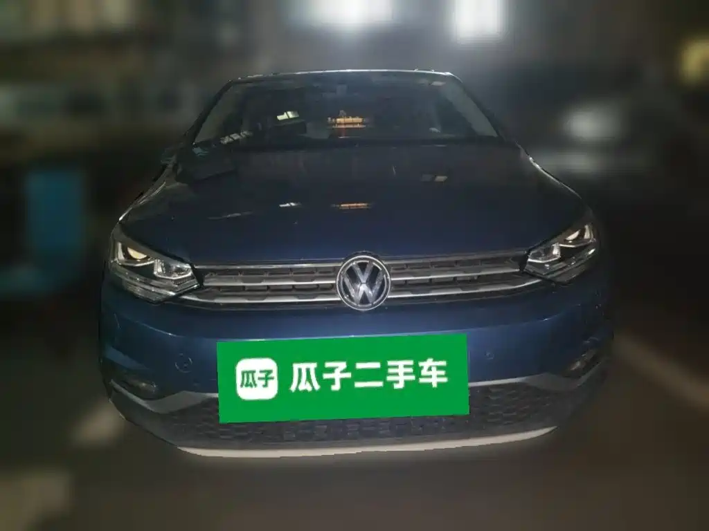 Volkswagen Touran — миниатюра 2